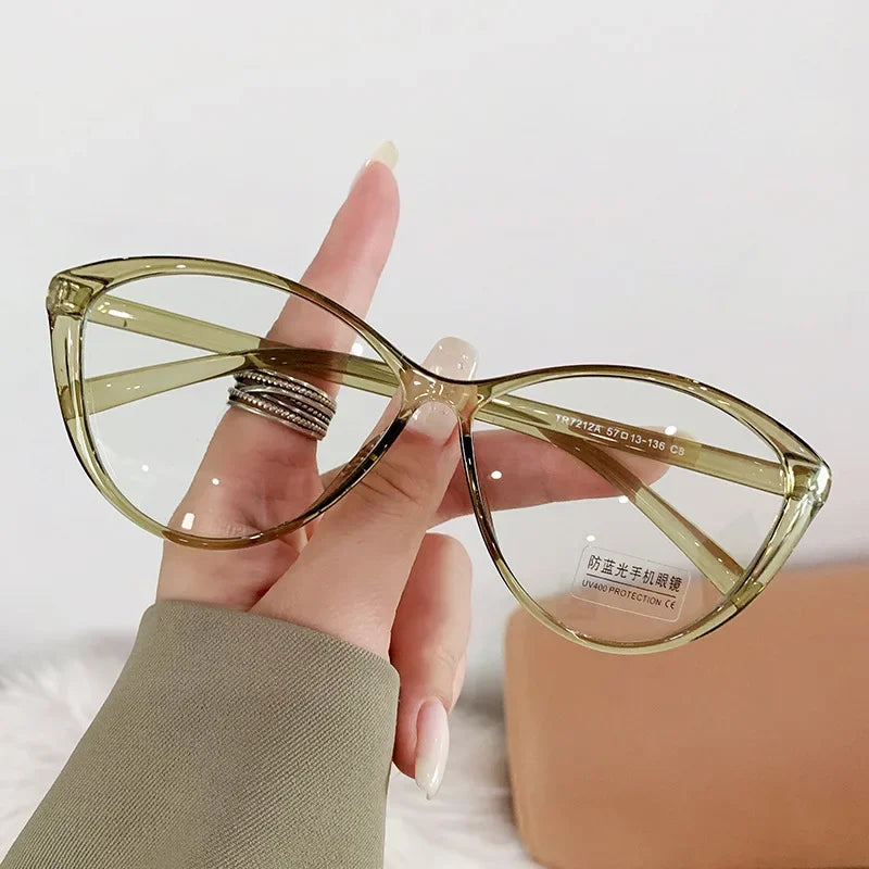 Retro Cat Eye Frame for Women