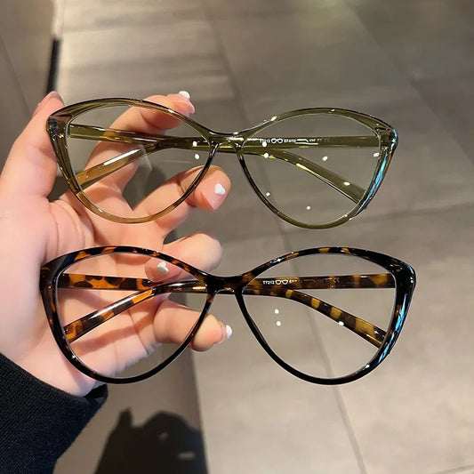 Retro Cat Eye Frame for Women